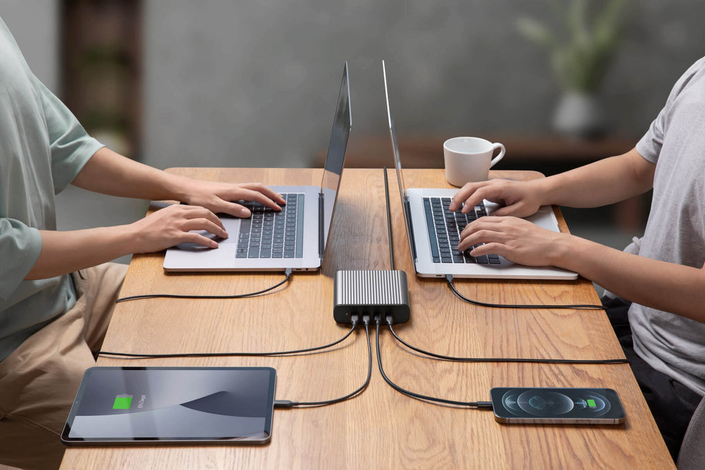 Hyper Adapter Hyper® HyperDrive 6-in-1 USB-C Hub for iPad Pro/Air - Silver – Targus ...