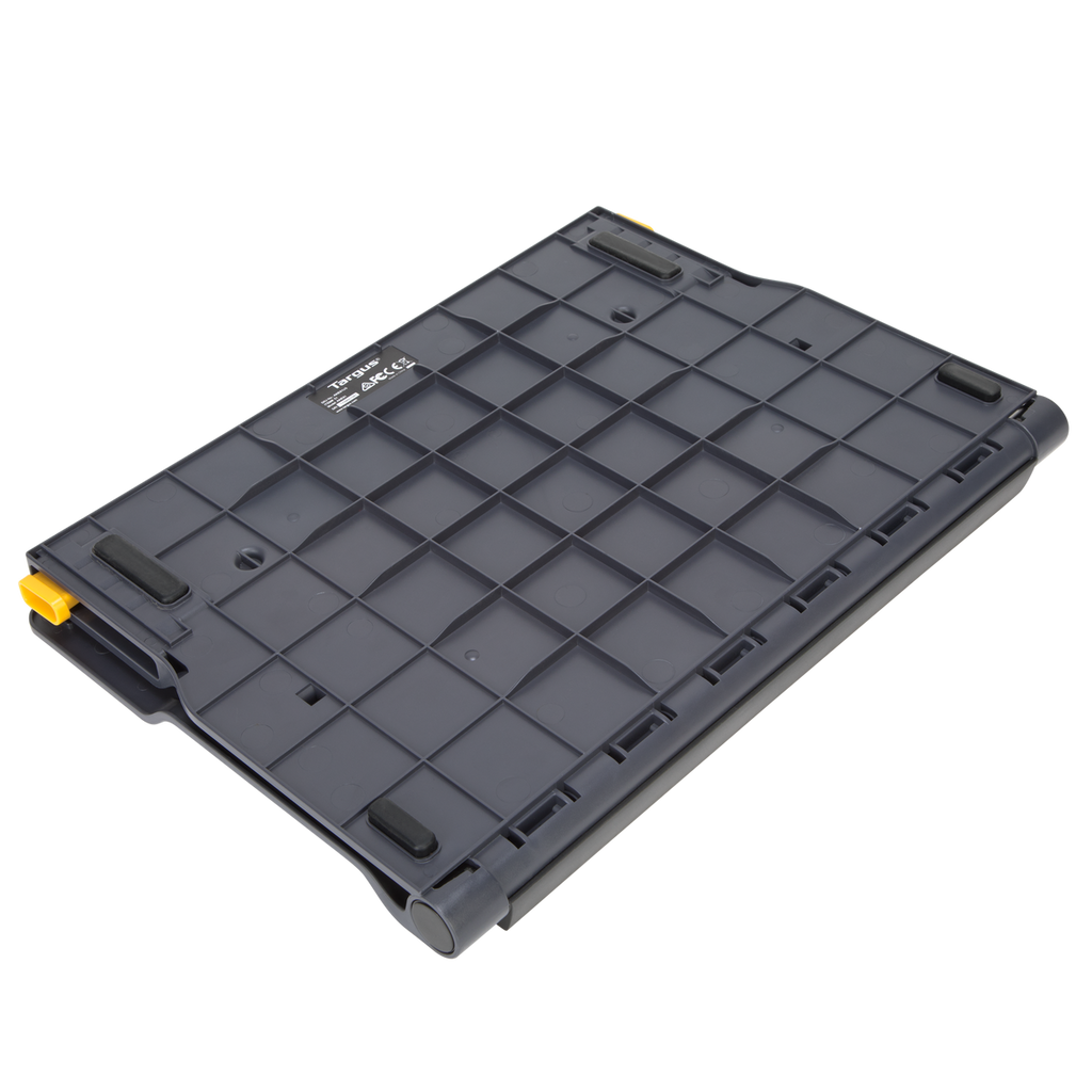 Targus Chill Mat™+ with 4-Port Hub with rubber feet in Base View